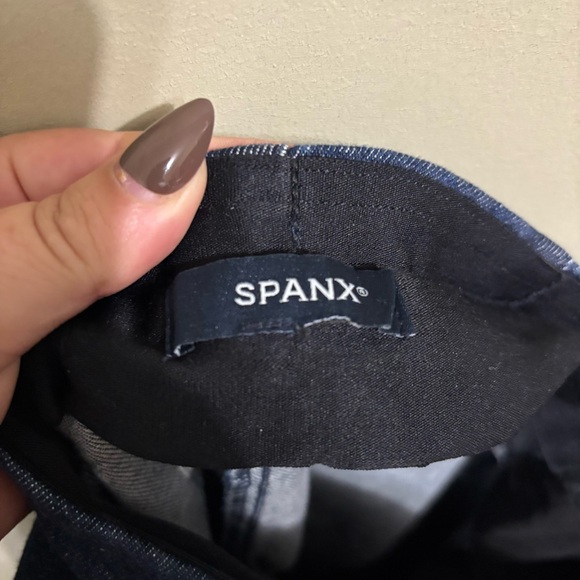 Spanx Sz Md Zero Waistband Micro Flare Jeans - Picture 7 of 8